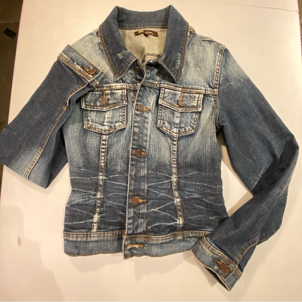 Kut from the Kloth Women's Blue Distressed Denim Jacket - Picture 4 of 8